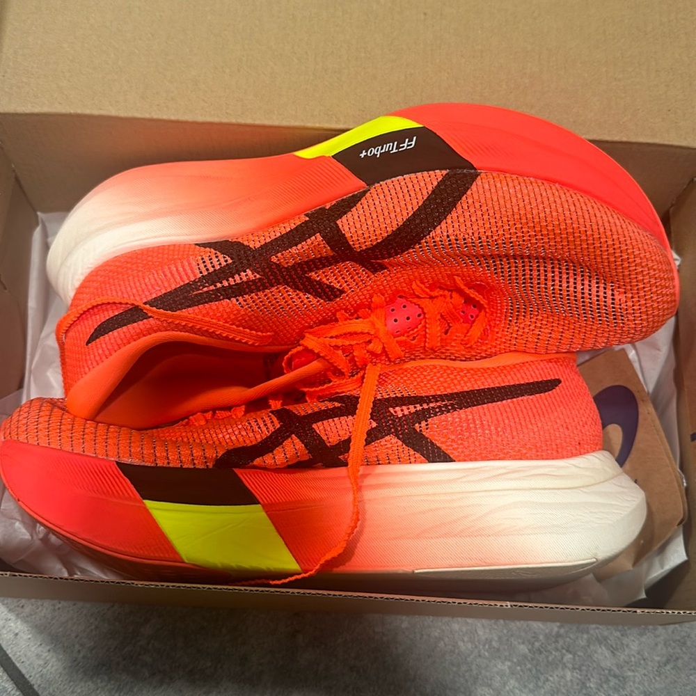 Asics Metaspeed Sky Paris